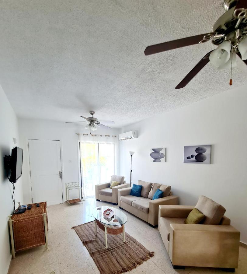 2 Bedroom Townhouse, Close To Paphos Harbour, Use Of Onsite Facilities エクステリア 写真