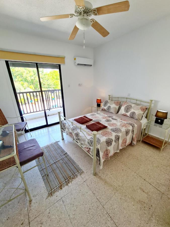2 Bedroom Townhouse, Close To Paphos Harbour, Use Of Onsite Facilities エクステリア 写真