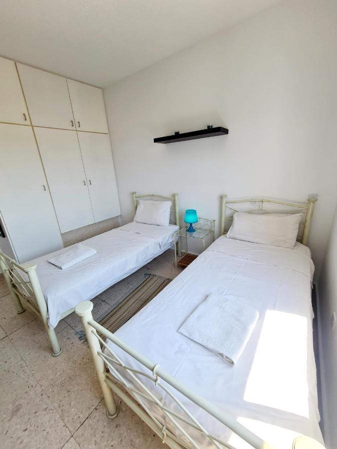 2 Bedroom Townhouse, Close To Paphos Harbour, Use Of Onsite Facilities エクステリア 写真
